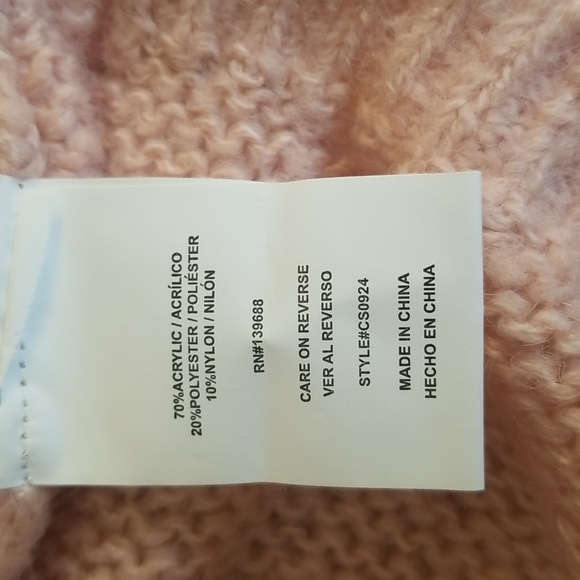 Coco + Jaimeson Cropped Sweater - Picture 6 of 7